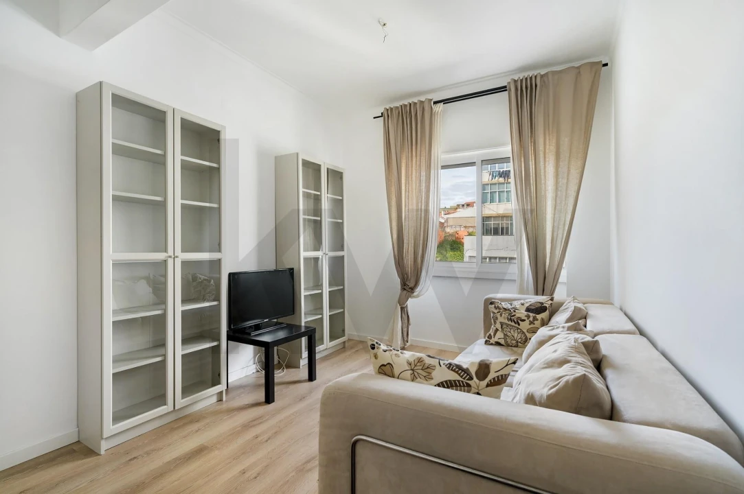 Apartamento T2 para Arrendamento em Ajuda Foto 5