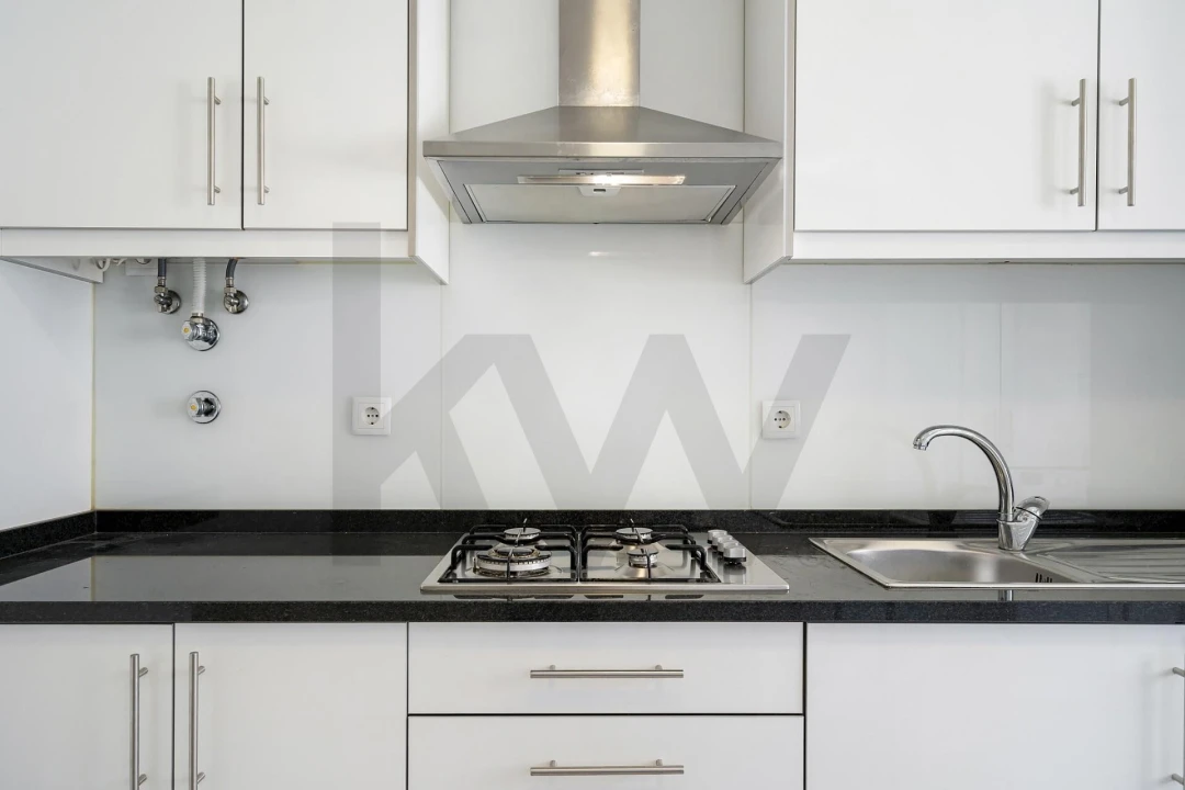 Apartamento T2 para Arrendamento em Ajuda Foto 11