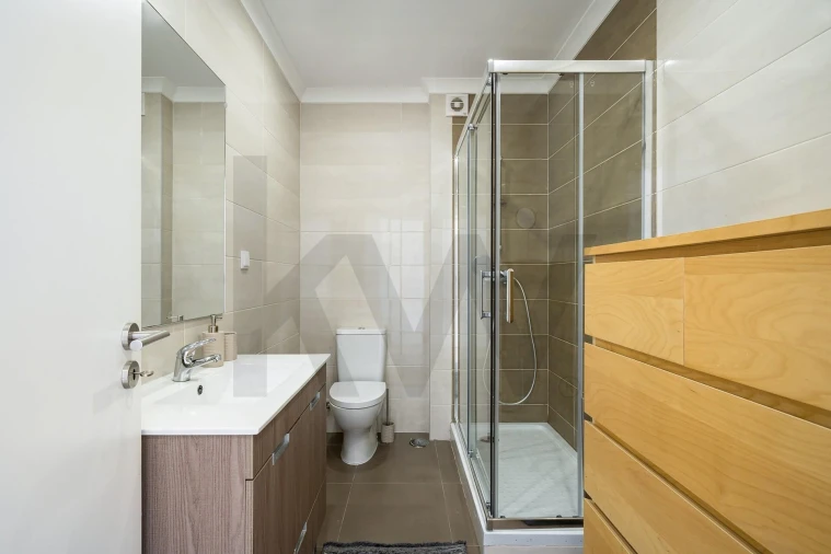 Apartamento T2 para Arrendamento em Ajuda Foto 18