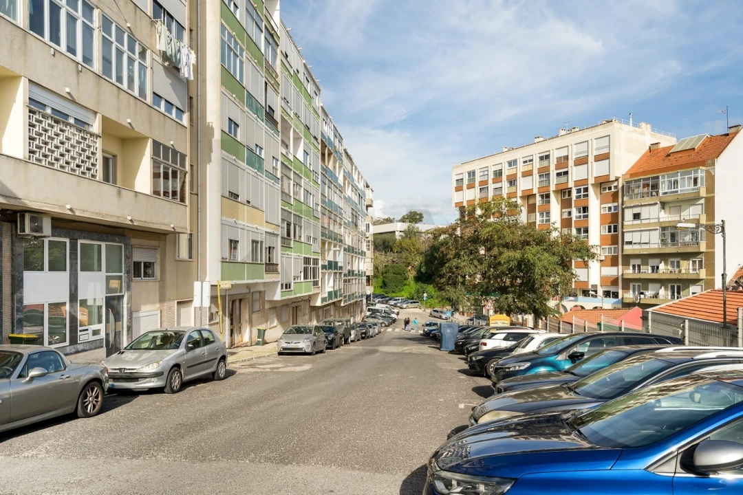 Apartamento T2 para Arrendamento em Ajuda Foto 1