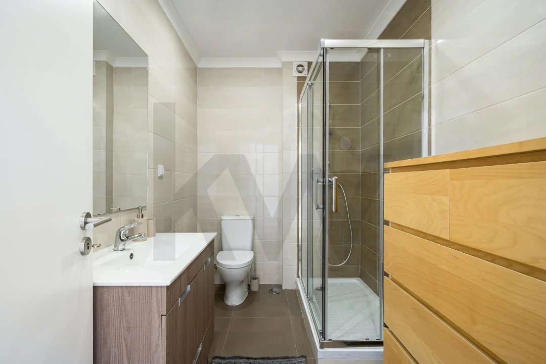Apartamento T2 para Arrendamento em Ajuda Foto 18
