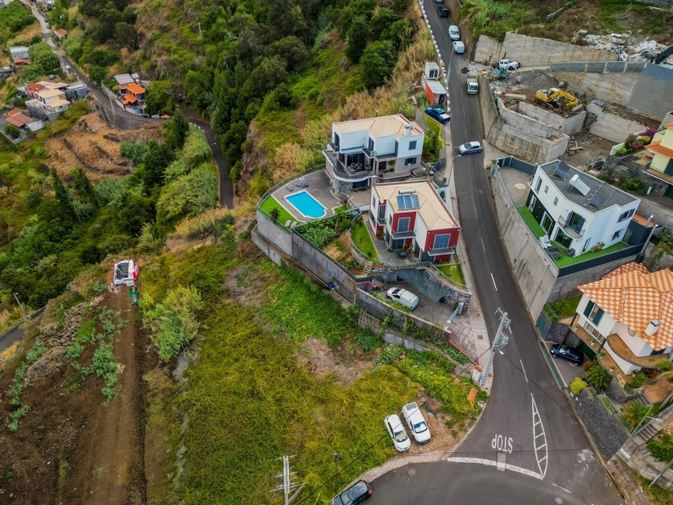 Terreno para Venda em Ribeira Brava Foto 4