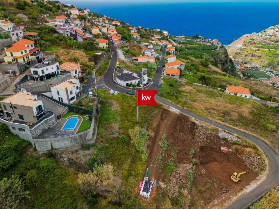 Terreno para Venda em Ribeira Brava Foto 8