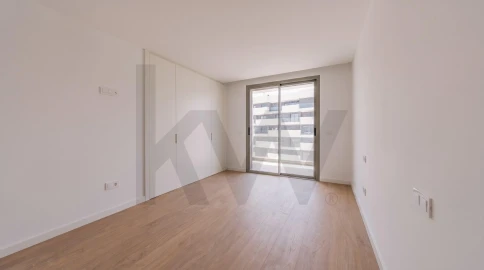 Apartamento T3 para Venda em Carnaxide e Queijas