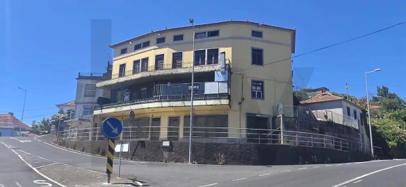 Prédio para Venda em Camacha