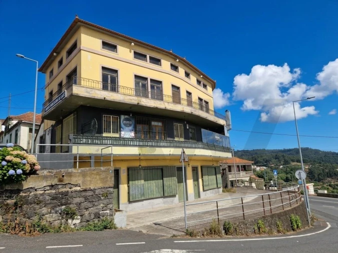 Prédio para Venda em Camacha Foto 29