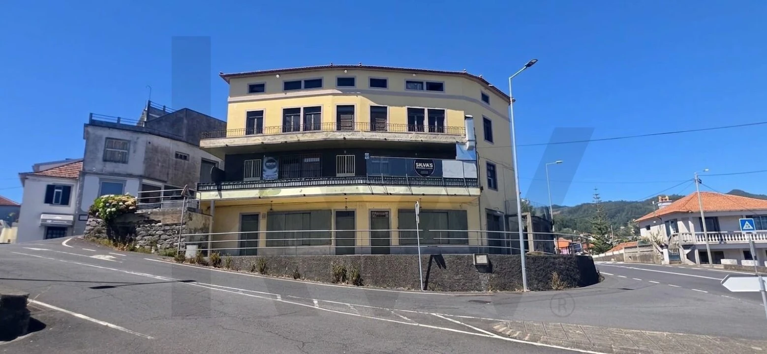 Prédio para Venda em Camacha Foto 31