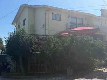Prédio para Venda em Arrifana
