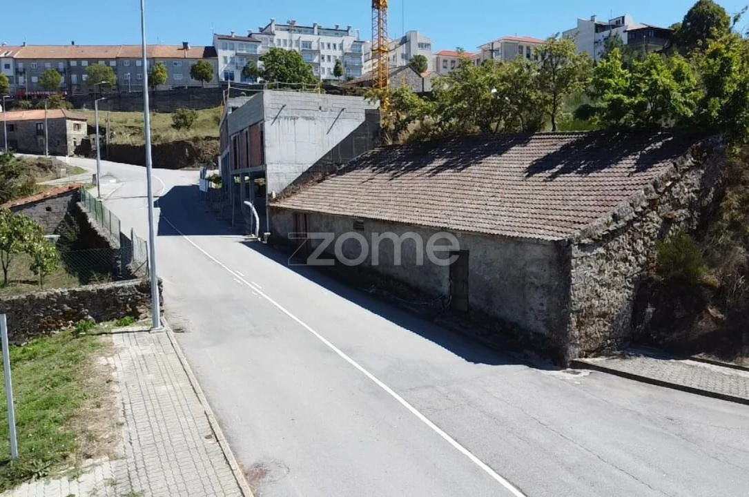 Terreno Comércio / Armazém para Venda em Montalegre e Padroso Foto 4