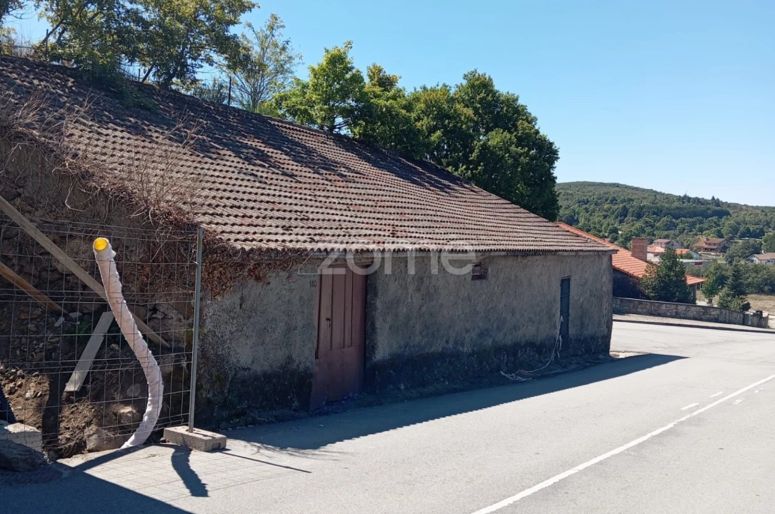 Terreno Comércio / Armazém para Venda em Montalegre e Padroso Foto 6