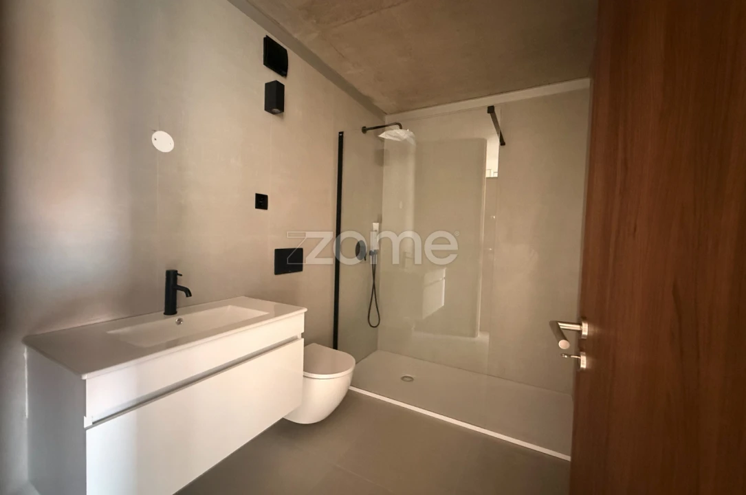 Apartamento T1 para Venda em São Mamede de Infesta e Senhora da Hora Foto 11