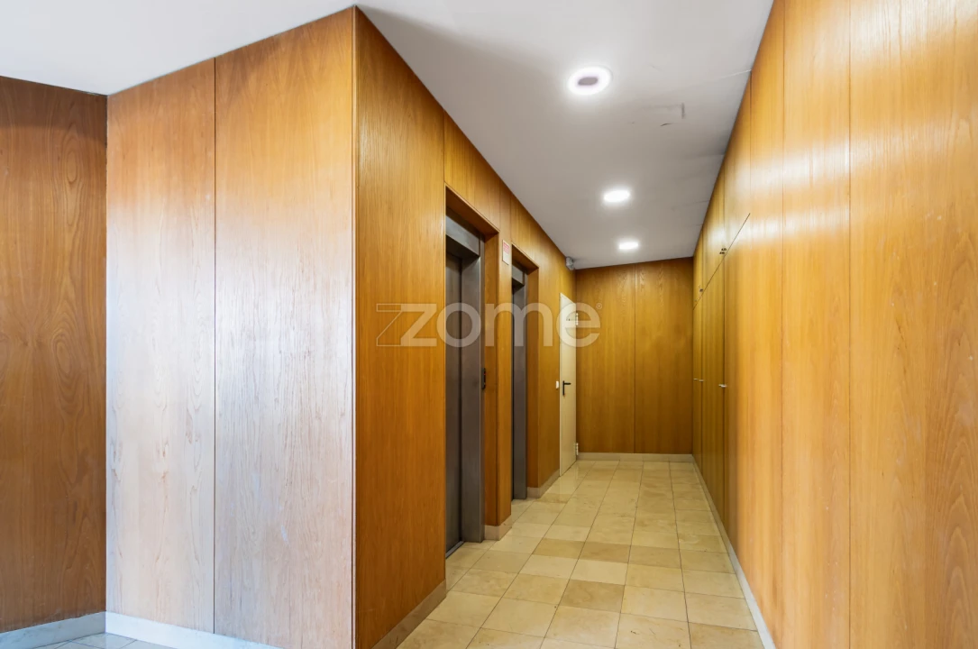 Apartamento T3 para Venda em Custóias, Leça do Balio e Guifões Foto 3