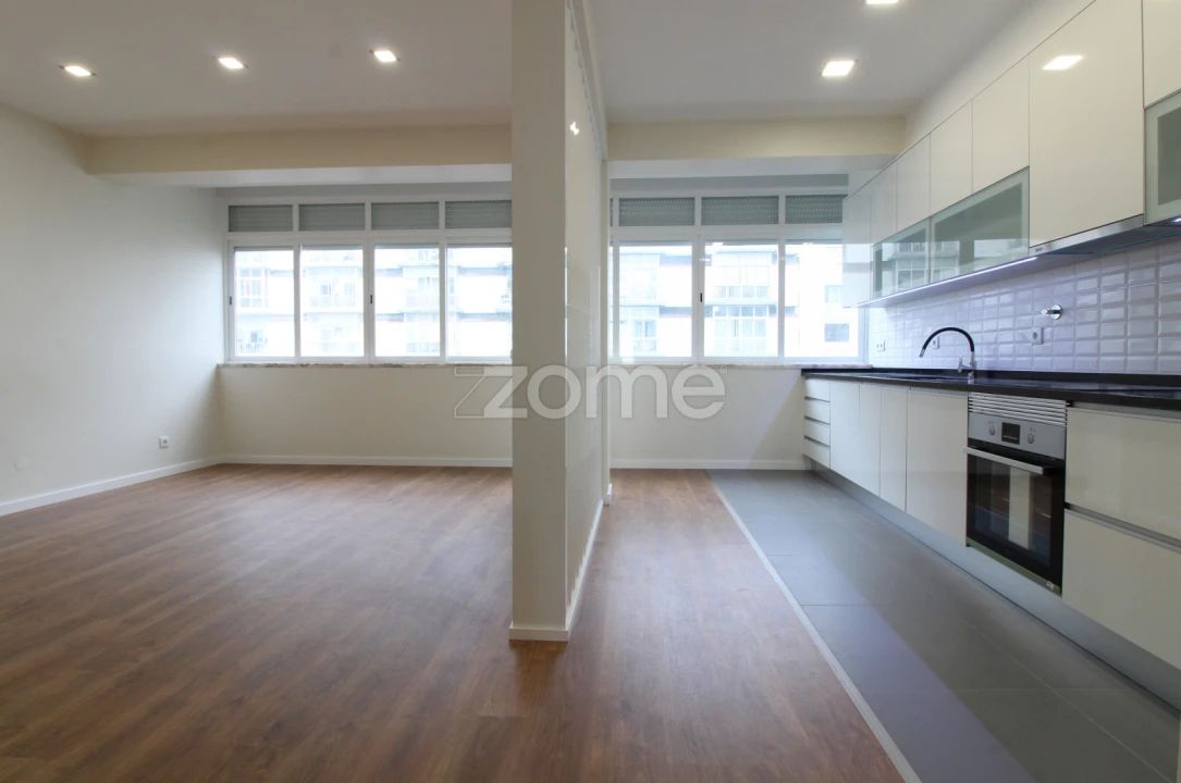 Apartamento T3 para Venda em Rio de Mouro Foto 13