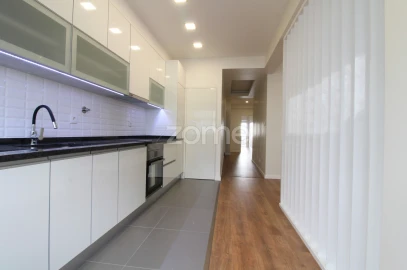 Apartamento T3 para Venda em Rio de Mouro