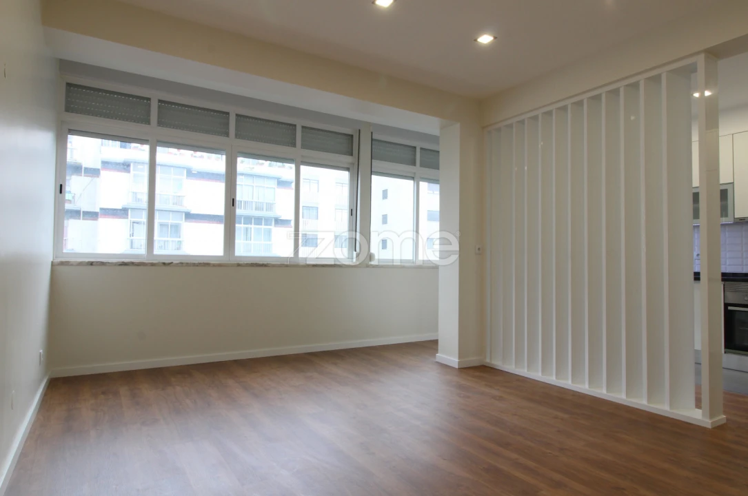 Apartamento T3 para Venda em Rio de Mouro Foto 12