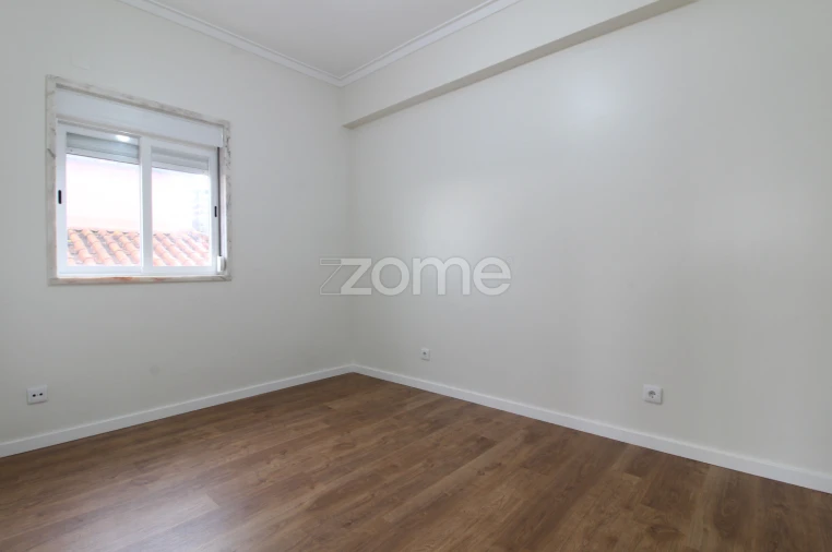 Apartamento T3 para Venda em Rio de Mouro Foto 39