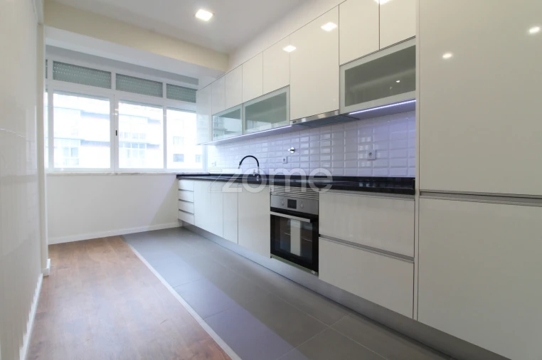 Apartamento T3 para Venda em Rio de Mouro Foto 21