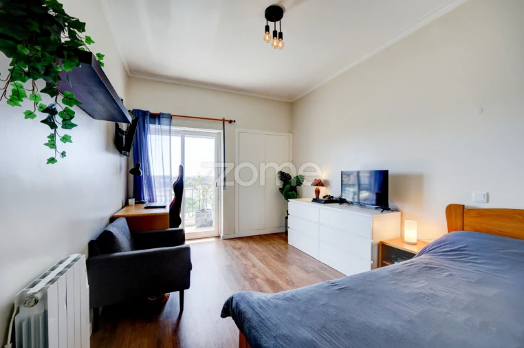 Apartamento T3 para Venda em Rio de Mouro Foto 32