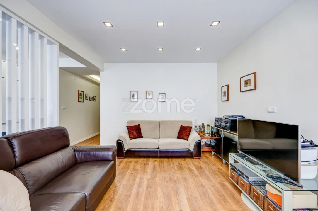 Apartamento T3 para Venda em Rio de Mouro Foto 1