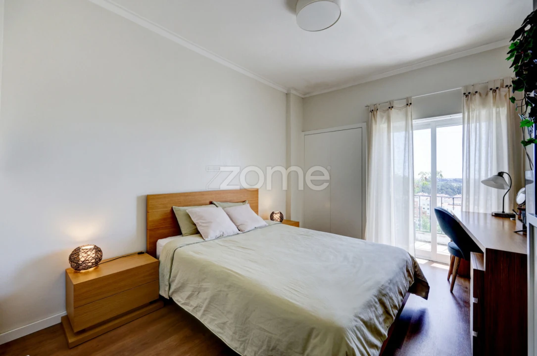 Apartamento T3 para Venda em Rio de Mouro Foto 45