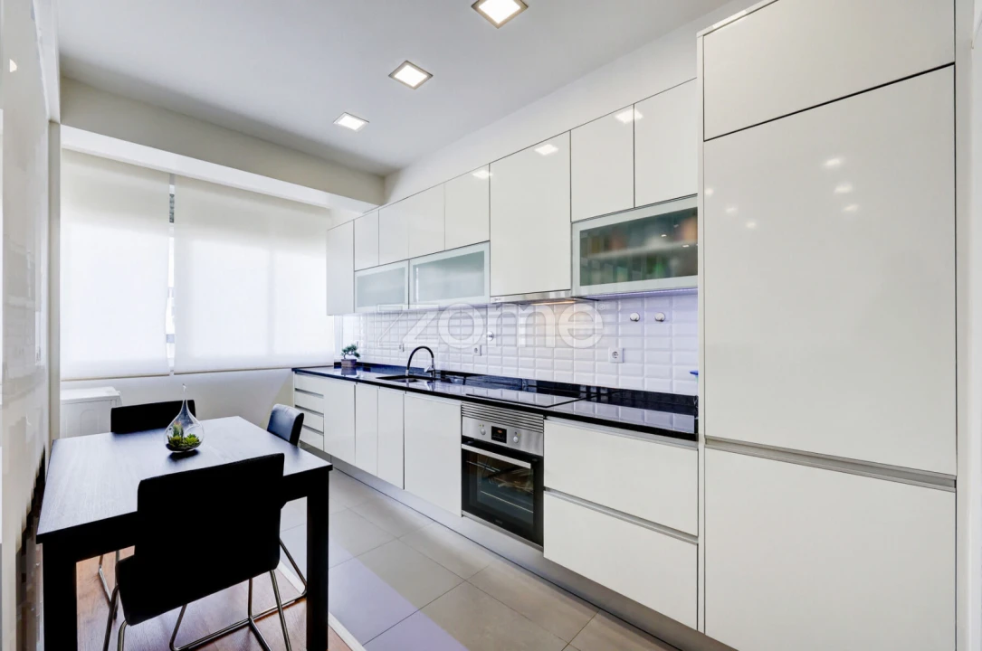 Apartamento T3 para Venda em Rio de Mouro Foto 15