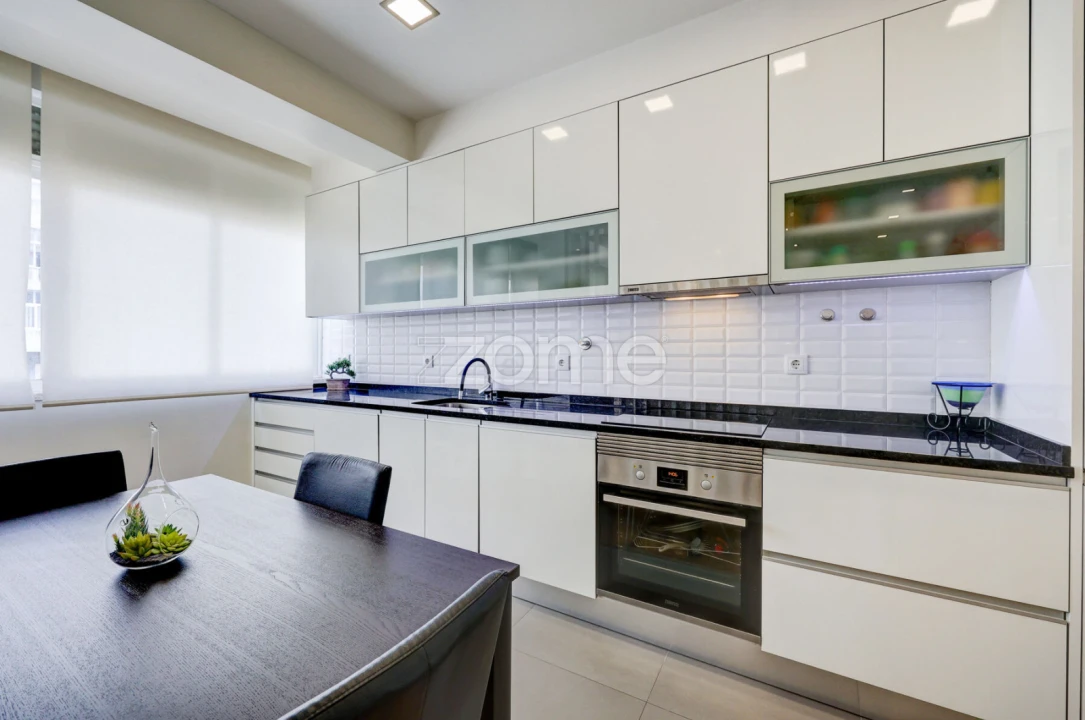 Apartamento T3 para Venda em Rio de Mouro Foto 16