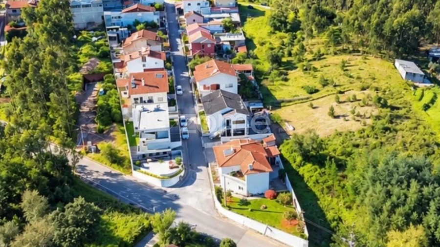 Terreno para Venda em Eiras e São Paulo de Frades