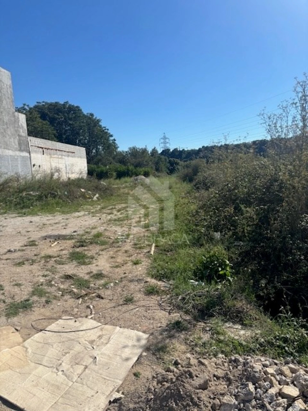 Terreno para Venda em Ferreiros e Gondizalves Foto 2