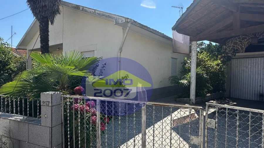 Moradia T3 para Venda em Fiães