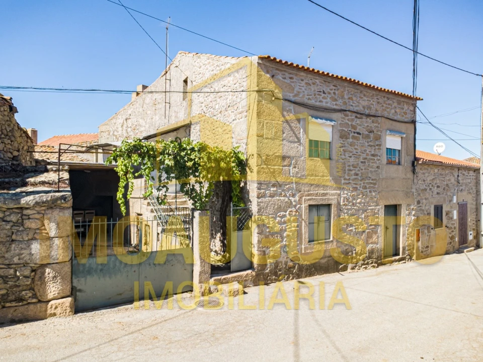 Moradia T3 para Venda em Algodres, Vale de Afonsinho e Vilar de Amargo Foto 1