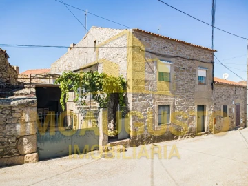 Moradia T3 para Venda em Algodres, Vale de Afonsinho e Vilar de Amargo