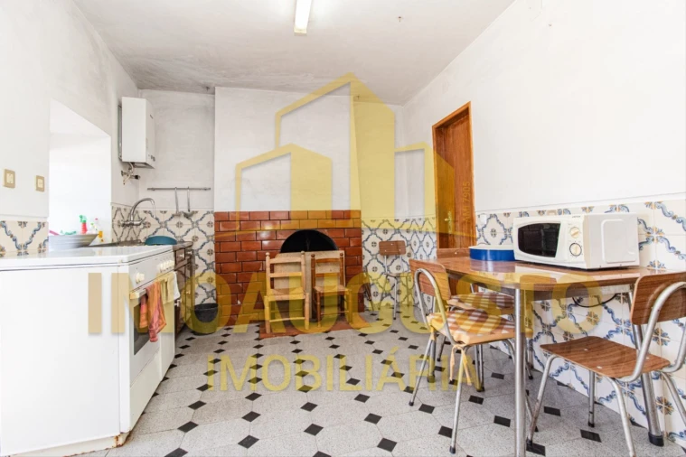 Moradia T3 para Venda em Algodres, Vale de Afonsinho e Vilar de Amargo Foto 4