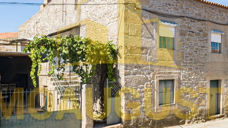 Moradia T3 para Venda em Algodres, Vale de Afonsinho e Vilar de Amargo