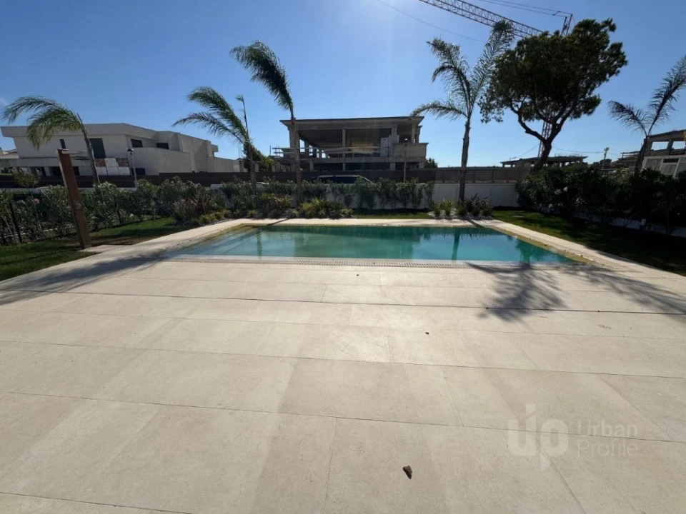 Moradia T4 para Venda em Albufeira e Olhos de Água Foto 3
