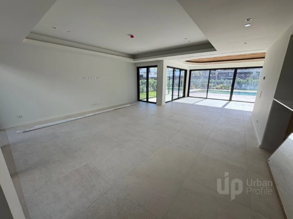 Moradia T4 para Venda em Albufeira e Olhos de Água Foto 4
