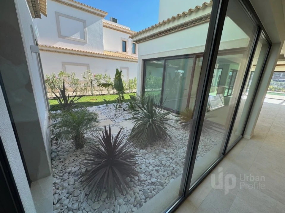 Moradia T4 para Venda em Albufeira e Olhos de Água Foto 10