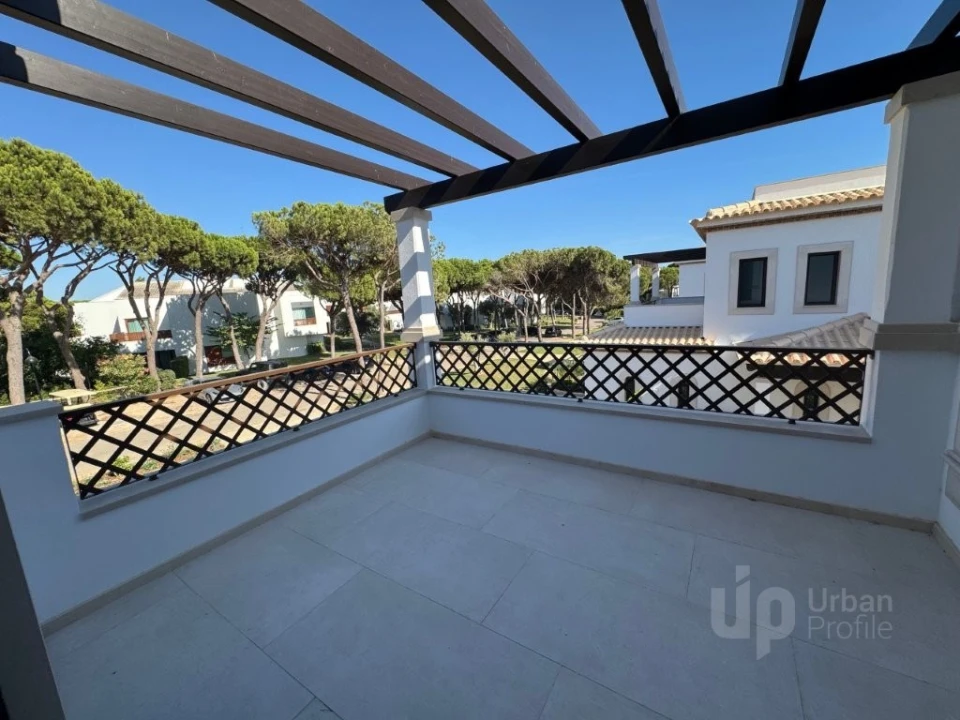 Moradia T4 para Venda em Albufeira e Olhos de Água Foto 27