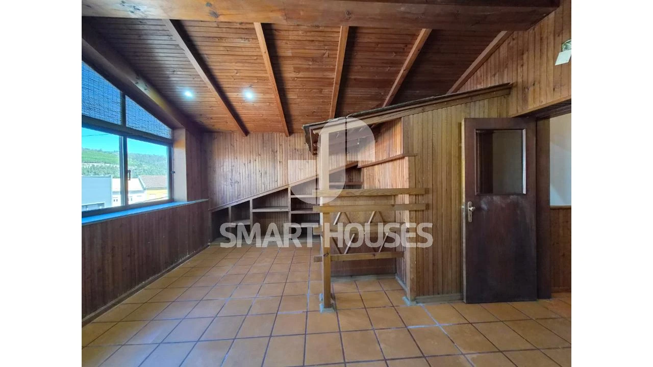 Apartamento T2 para Venda em Arganil Foto 2