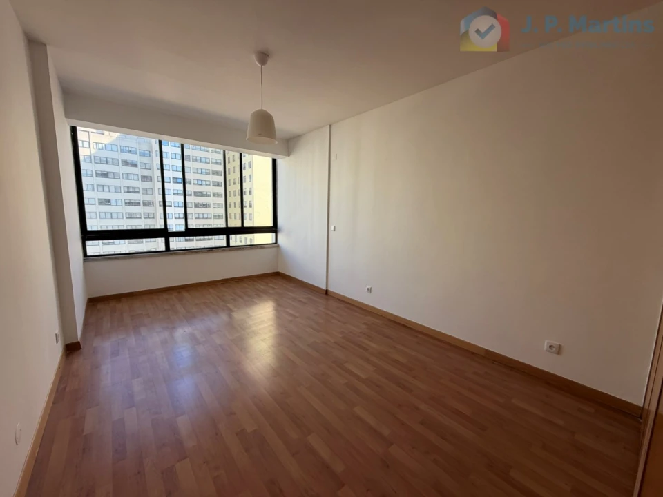Apartamento T3 para Venda em Alfragide Foto 19