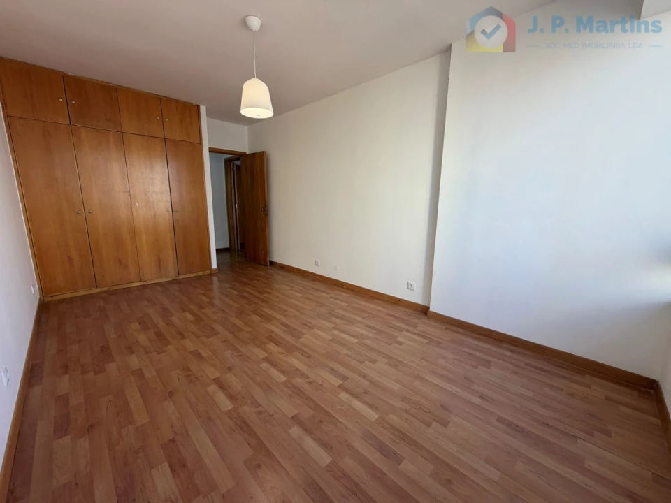 Apartamento T3 para Venda em Alfragide Foto 21