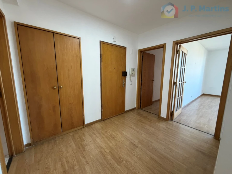 Apartamento T3 para Venda em Alfragide Foto 18