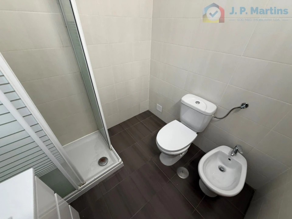Apartamento T3 para Venda em Alfragide Foto 14