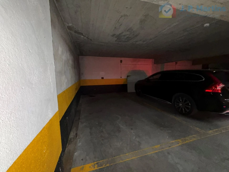 Apartamento T3 para Venda em Alfragide Foto 30