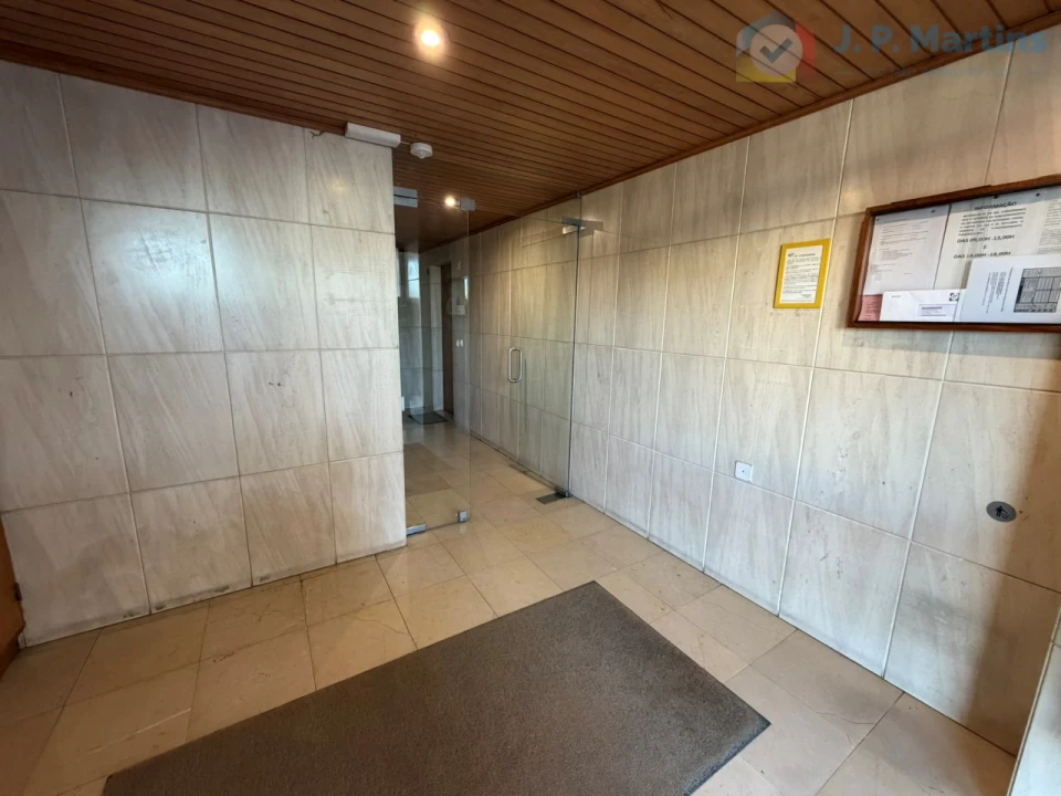 Apartamento T3 para Venda em Alfragide Foto 32