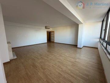 Apartamento T3 para Venda em Alfragide