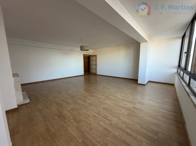 Apartamento T3 para Venda em Alfragide Foto 4