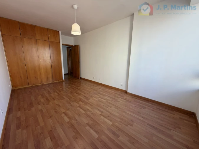 Apartamento T3 para Venda em Alfragide Foto 21