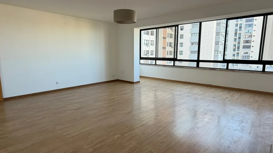 Apartamento T3 para Venda em Alfragide