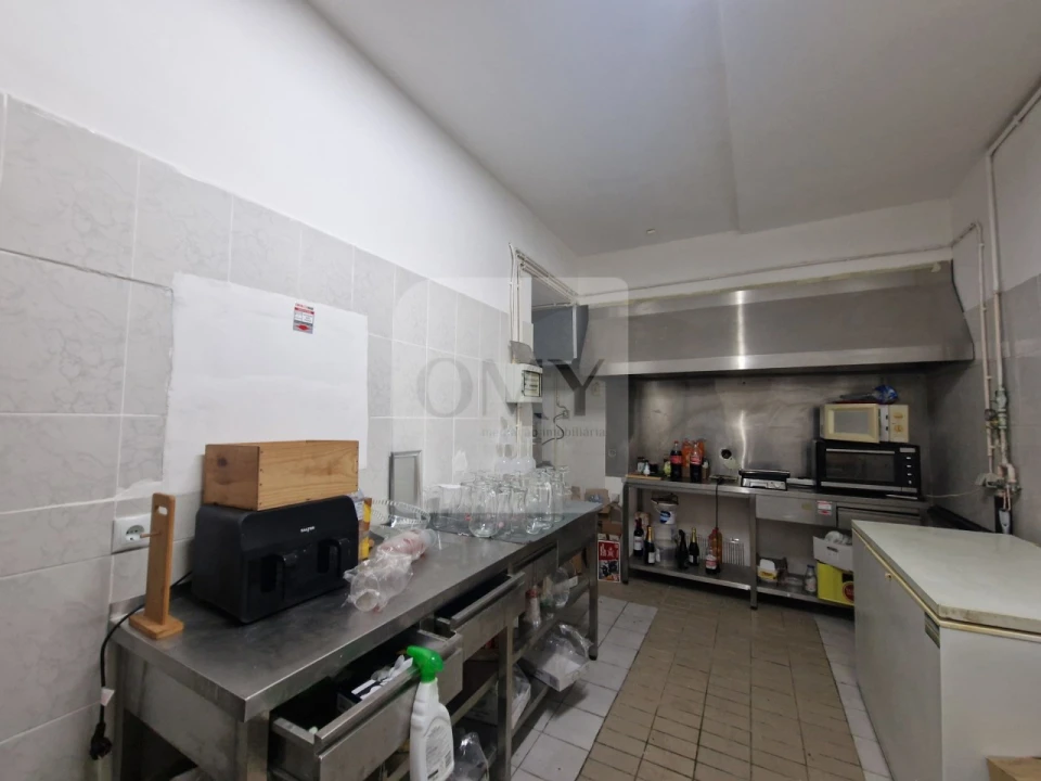 Loja para Arrendamento em Nossa Senhora da Conceição, São Pedro e São Dinis Foto 10