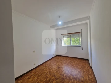 Apartamento T3 para Arrendamento em Nossa Senhora da Conceição, São Pedro e São Dinis